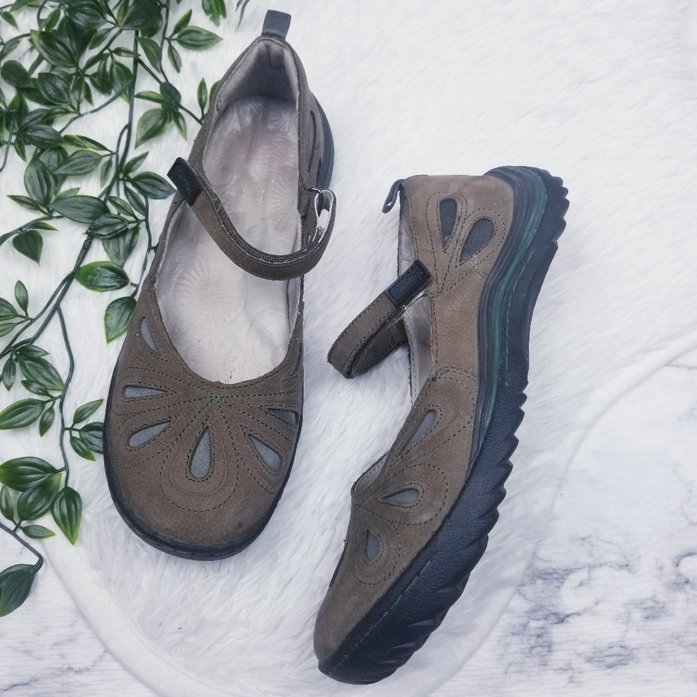 Jambu Pecan Mary Jane Camping Shoes